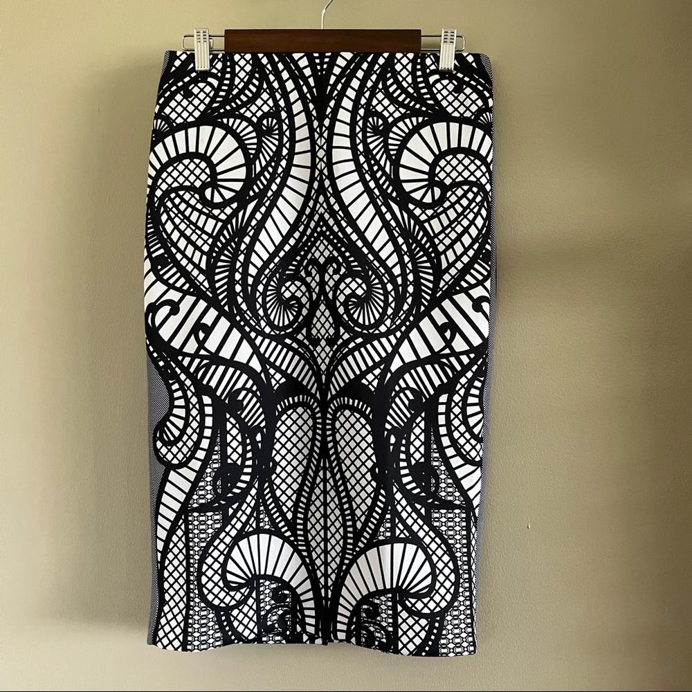 🍃🌸🍃NWT Eci New York bold print pencil skirt size small